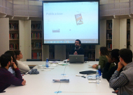 Estudiants de l’IBEI i la UB visiten la Biblioteca de l’ICIP