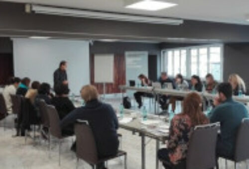 La Comisión de la Verdad de Colombia presenta el trabajo en el exilio en una visita a Barcelona