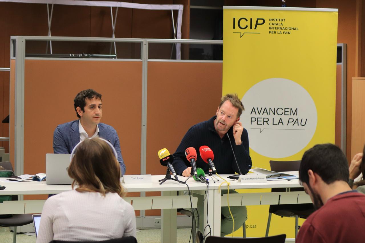 L’Enquesta ICIP 2025 alerta d’un augment de la desconfiança i la percepció d’inseguretat en un context de tensions polítiques i rearmament global